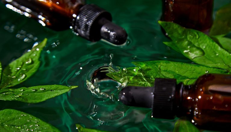 Apa în produsele cosmetice