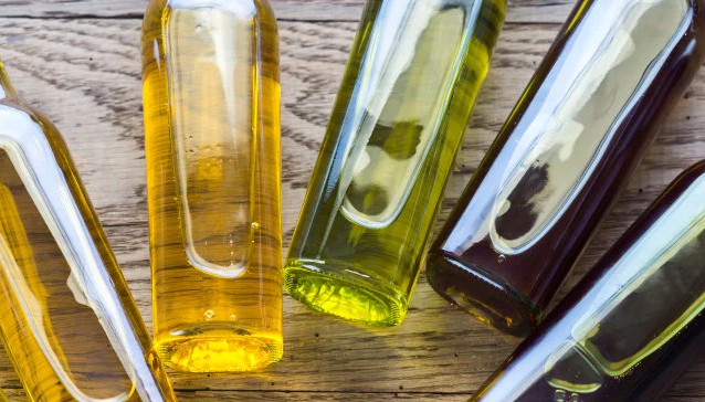 3 uleiuri botanice anti-aging